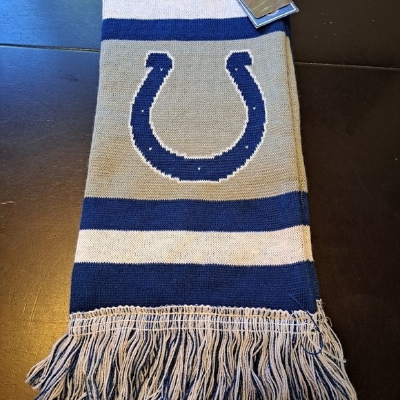 Indianapolis Colts Oversized Fringed Scarf - Picture 3 of 6
